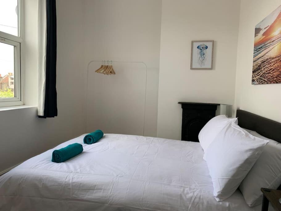 2 Double Bedroom Flat, Central Location Bristol Eksteriør billede