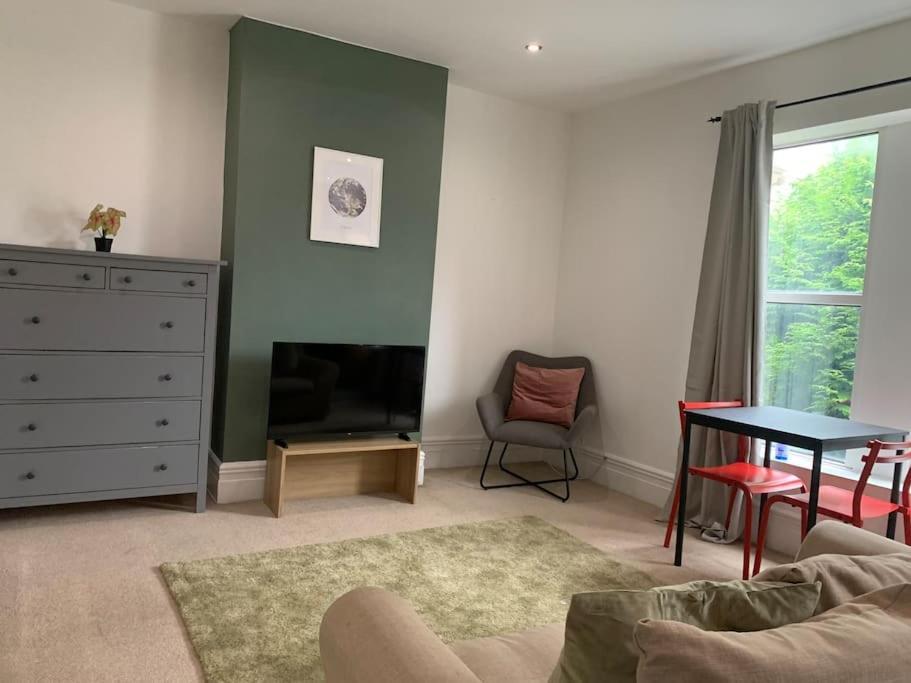 2 Double Bedroom Flat, Central Location Bristol Eksteriør billede